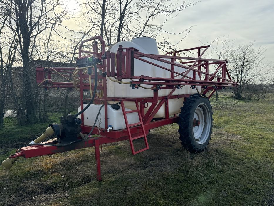 Оприскувач Polmark 2500