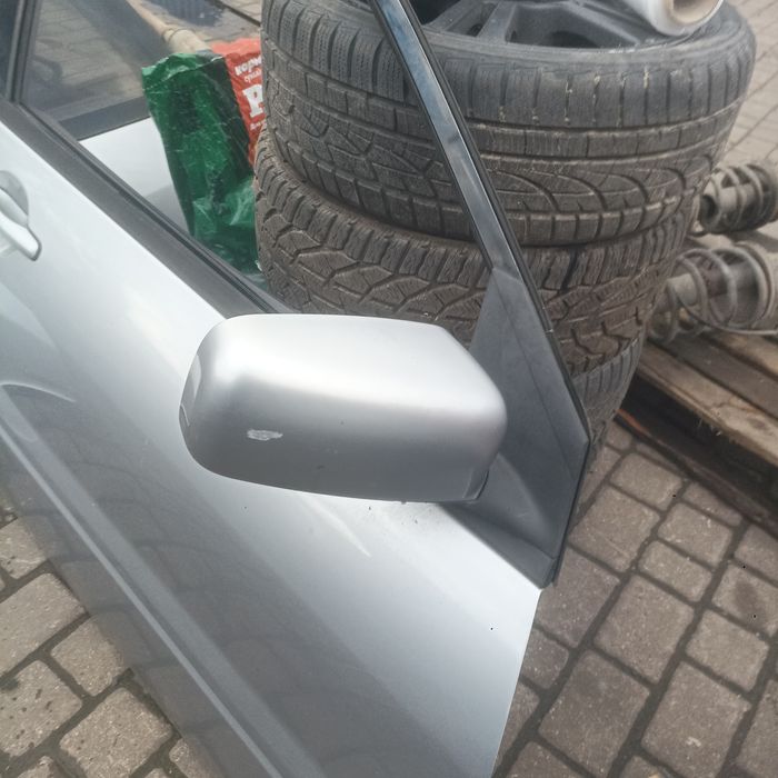 Двері R  L useМітсубісі ланцер 9