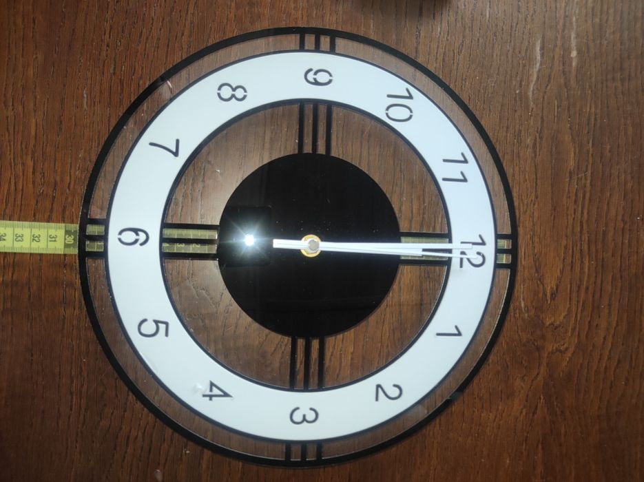 Zegar ścienny cichy