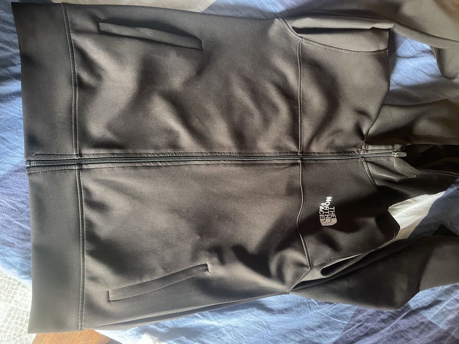 Fato treino da THE MORTH FACE bom estado novo aproveita ja