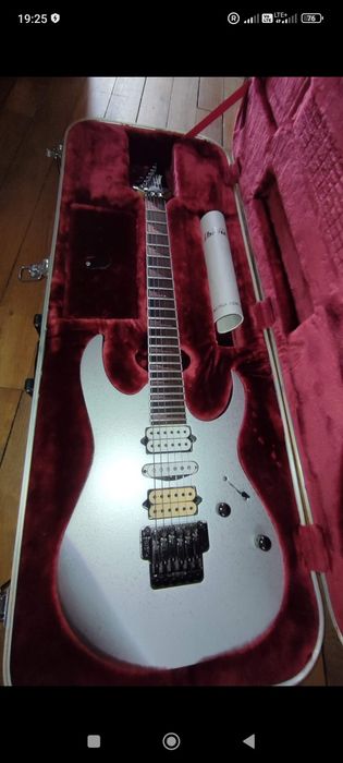 Ibanez RG2570E Prestige  Vital Silver