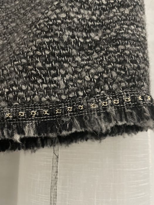 Saia curta com racha em fazenda