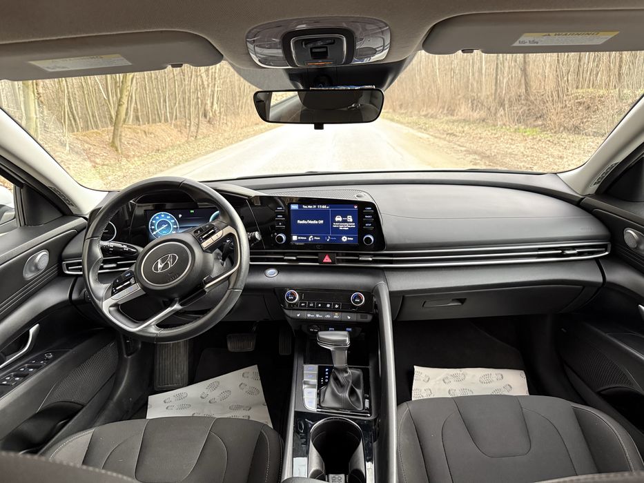 Hyundai Elantra 2021