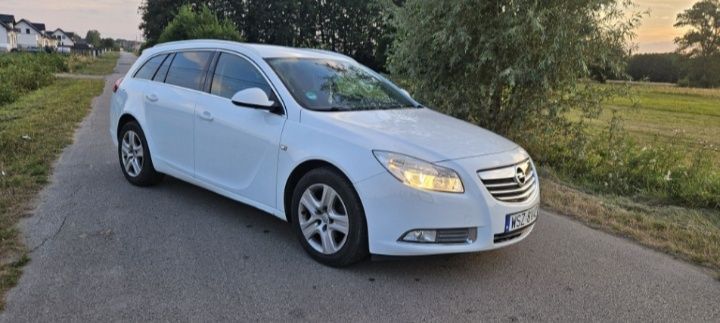 Opel Insignia 1.6 benzyna