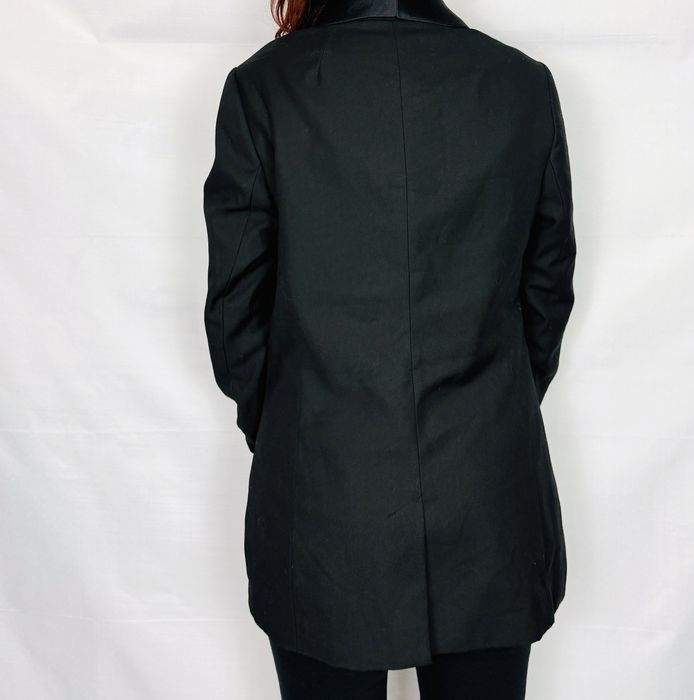 Czarna marynarka z satynowymi klapami M 38