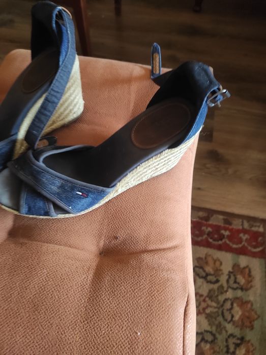 Buty na koturnach dżinsowe 40 Tommy Hilfinger