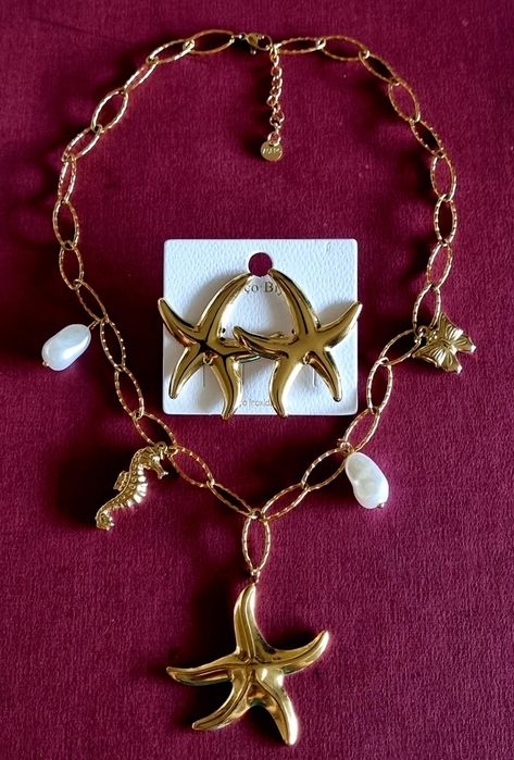 Conjunto dourado (colar e brincos), em aço, da estrela do mar