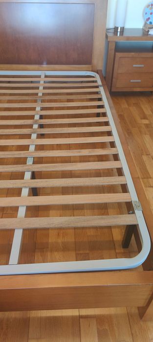 Cama de casal em Cerejeira