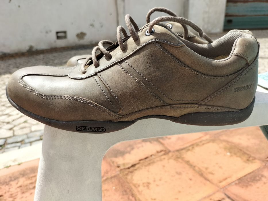 Tênis SEBAGO 41 pouco uso como novos