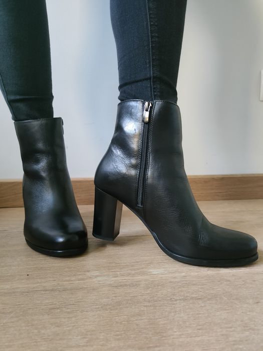 Czarne skórzane Botki Lasocki na słupku obcas
