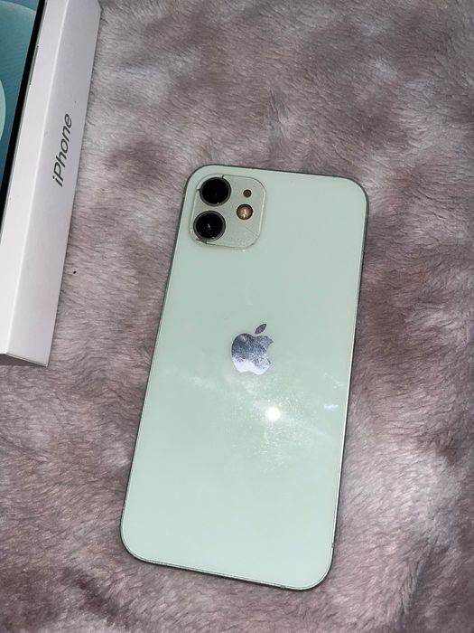 Telefon iPhone 12