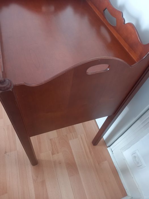 Movel/ Gonsola Antiga, Olaias