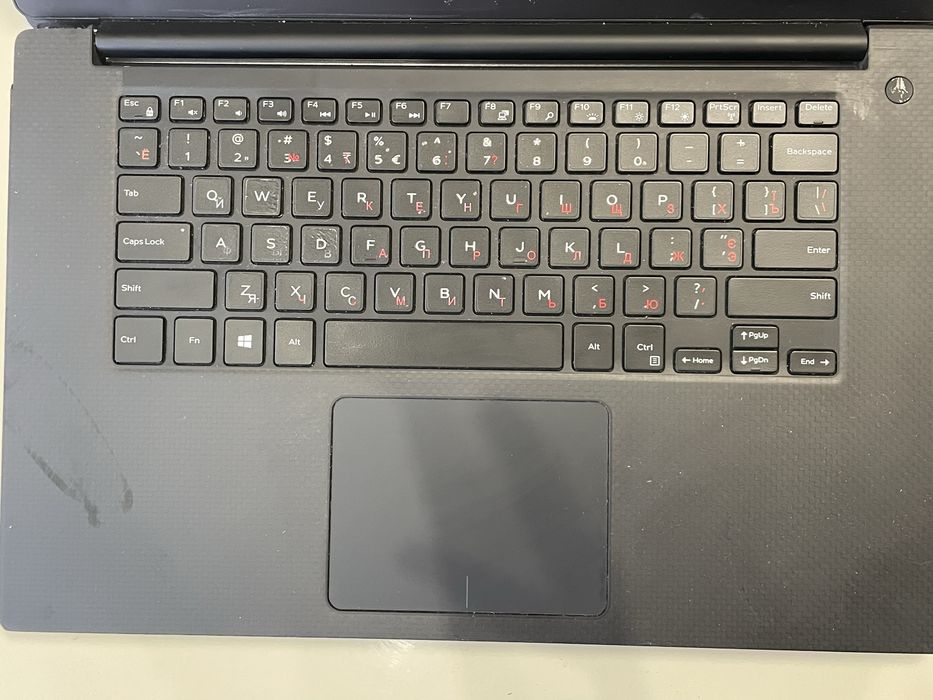 Dell Inspiron 15 9560 i7-7700HQ 16GB RAM GTX 1050 4GB SSD 1TB