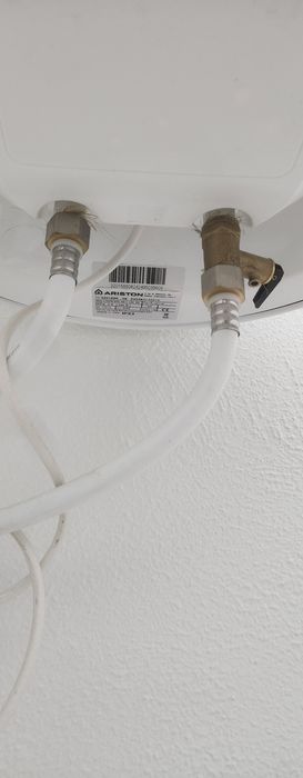 Termoacumulador Ariston 100L