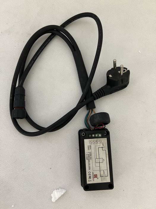 WVC-300 Moduł falownika mikrointera Microinverter