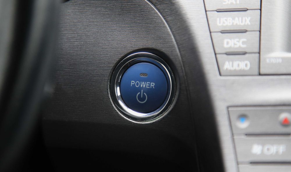 Продам Toyota Prius