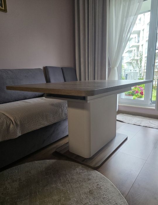 Stół rozkładany na kolumnie Agata Meble