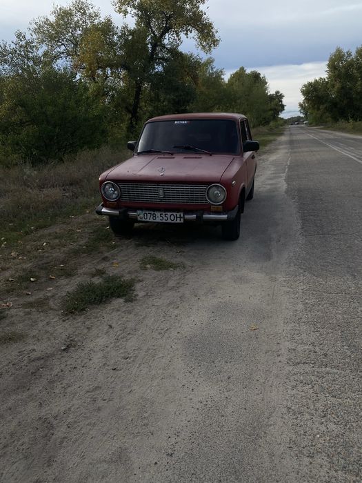 Продаю ваз 21011