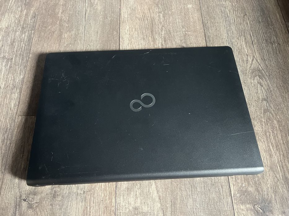 Laptop fujitsu a555 i3