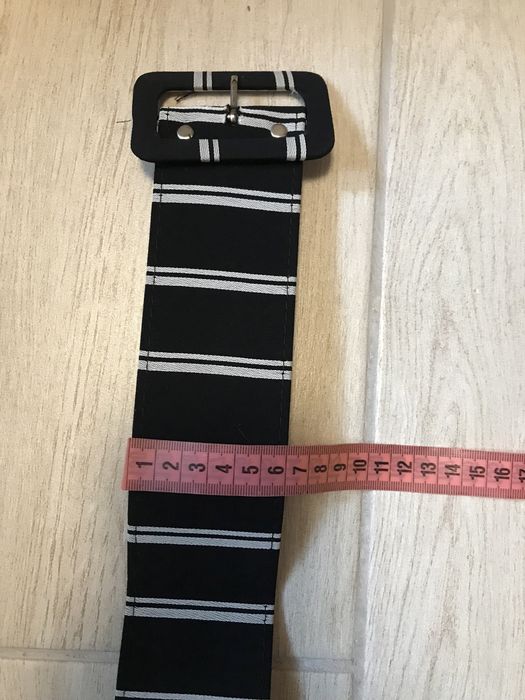 Сукня чорна у білу полоску