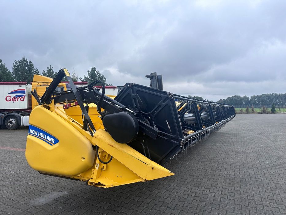 New Holland Heder  35V 1070 m Varifeed 2023