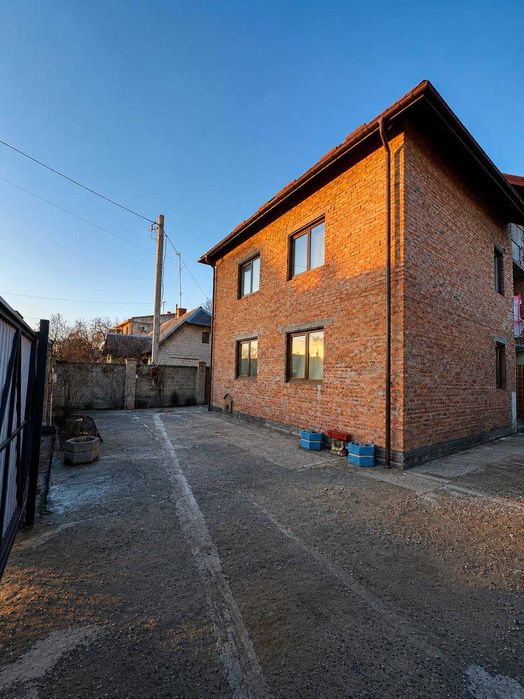 Продаж частини будинку, вул. Шевченка 248, БЕЗ КОМІСІЇ (145м.кв.)