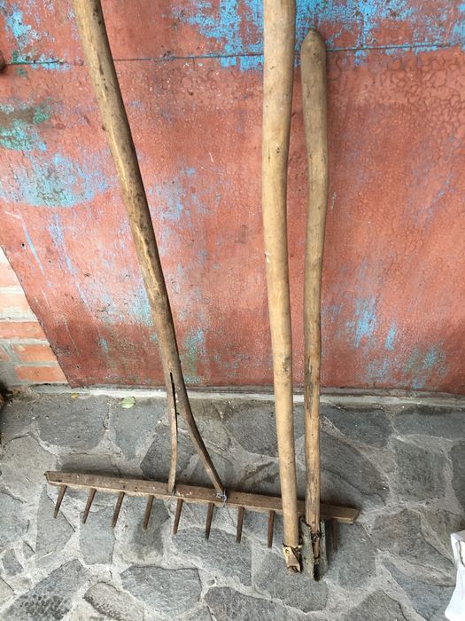 Ціп та граблі для перекидання сіна