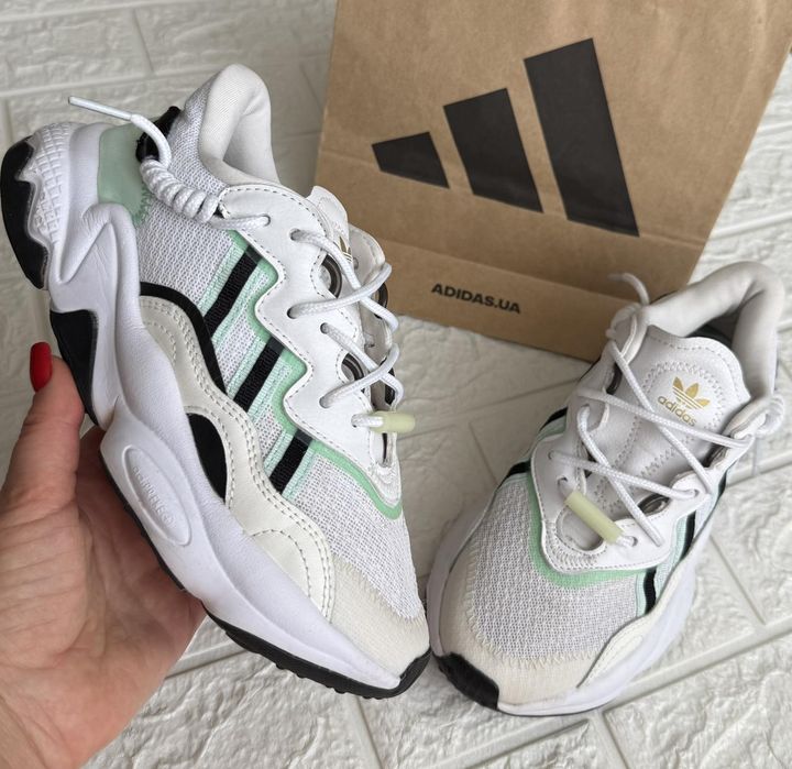 Кроссовки Adidas Ozweego. Размер 37,5.( маломерят)