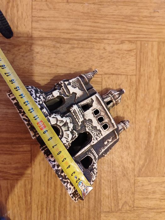 Domek do akwarium  mały