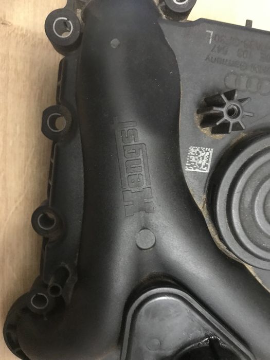 06e103547 VAG клапан картерних газів