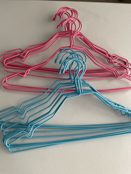 Conjunto de 19 cabides