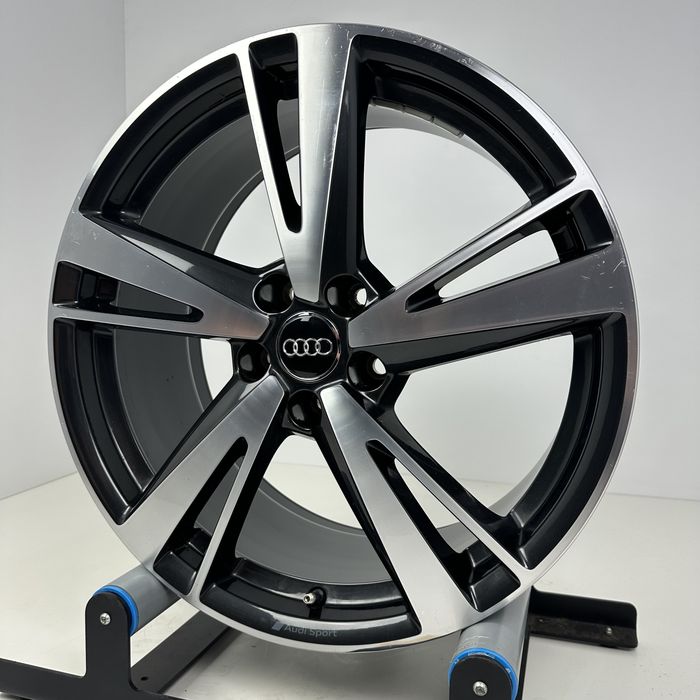 ORYGINALNA Felga Audi 19" 8.5" ET 46 5x112 8V0601025EM/EN/EP RS3