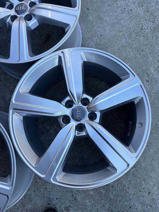 Диски 20 5.112 ЕТ38 9Jx20H2 Audi E-Tron Q7