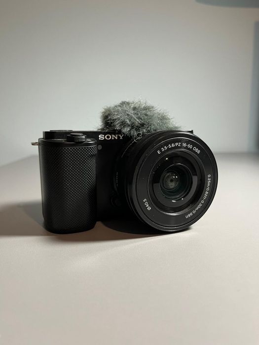 Aparat Sony ZV-E10 UHD 4K 30p + Akcesoria i Statyw Gratis