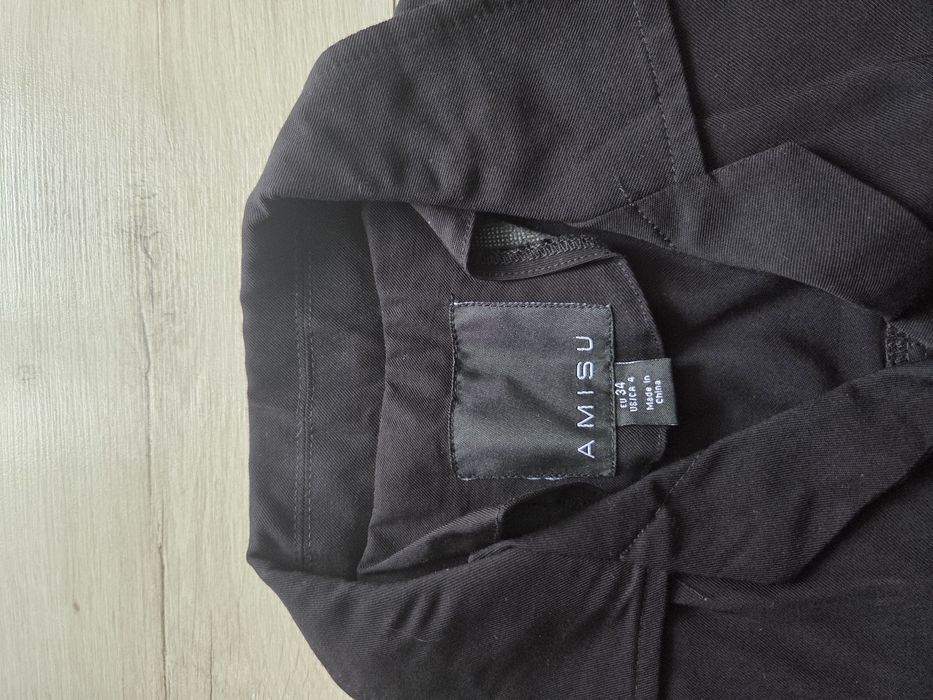 Czarna kurtka Amisu 34 Nowa
