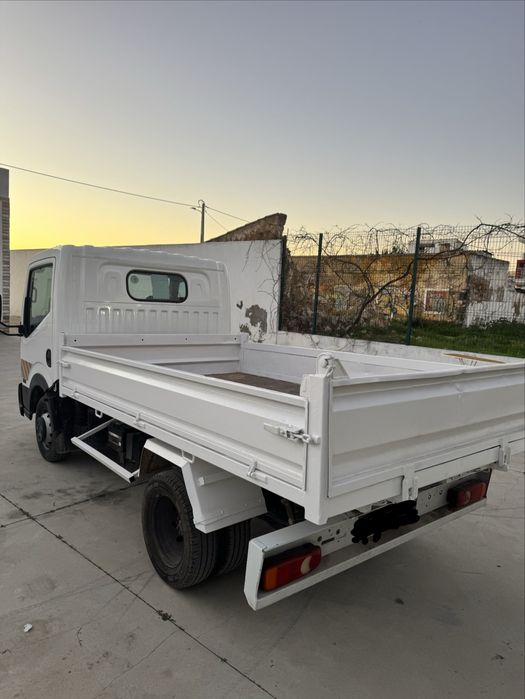 Nissan cabstar bascula