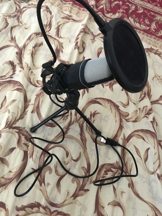 Продам студийный микрофон