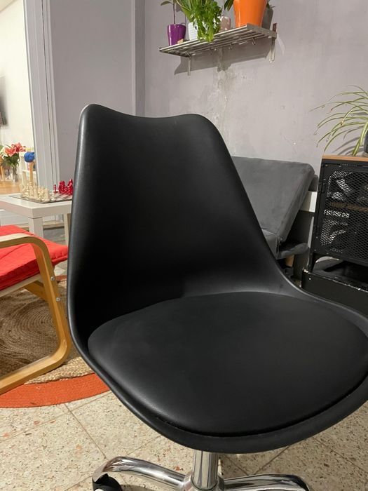 cadeira malatec giratória