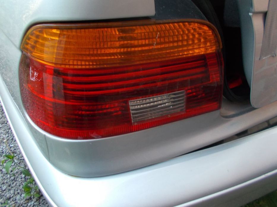 BMW 5 E39 LIFT SEDAN LAMPA LED LEWA TYŁ TYLNA KOMPLETNA ORYGINAŁ