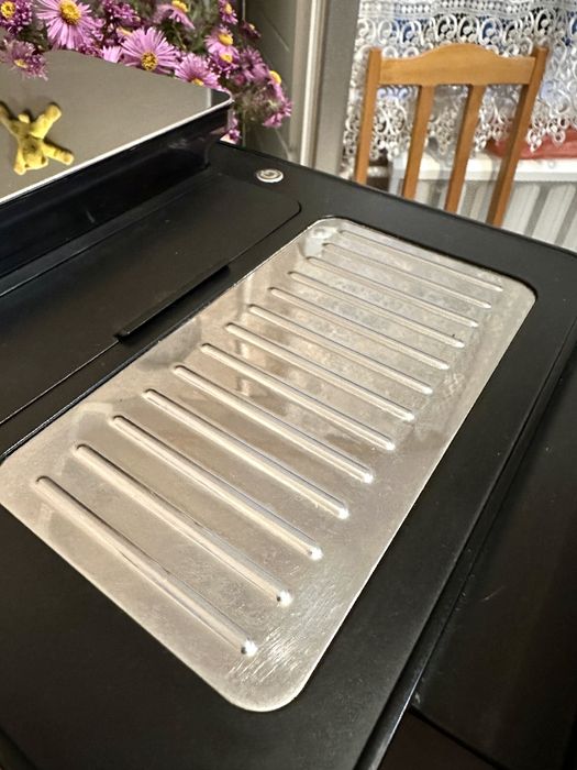 Кавомашина Delonghi ECAM 610.75 MB