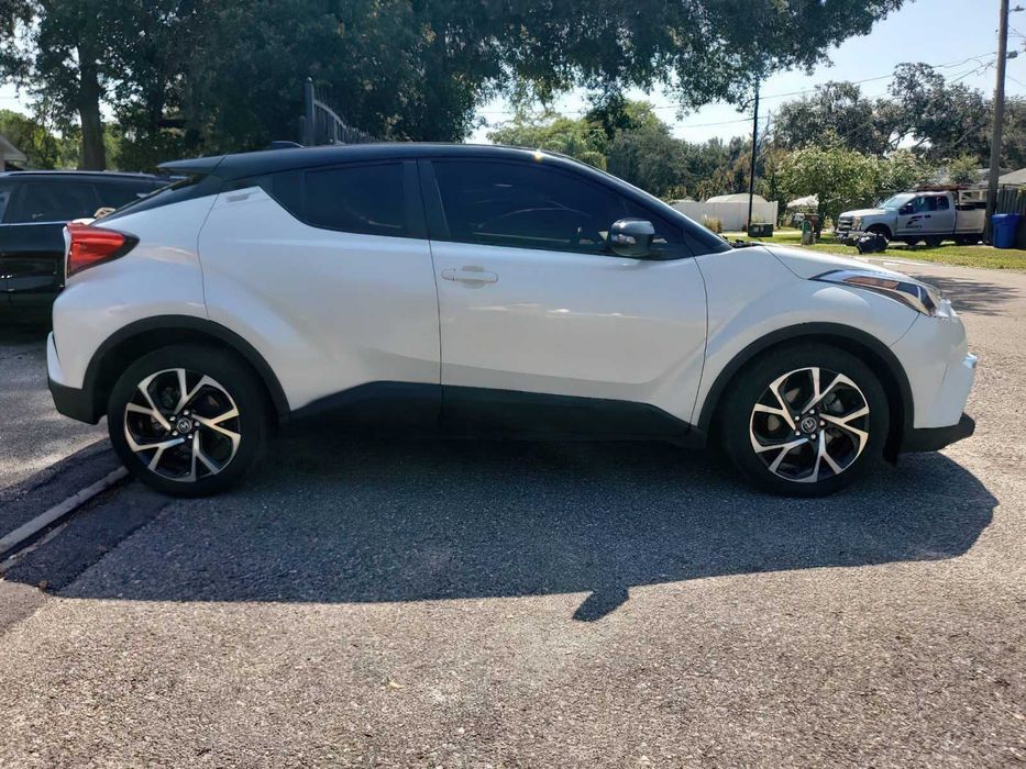 Toyota C-HR XLE      2019