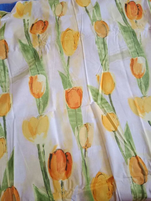Tkanina w tulipany