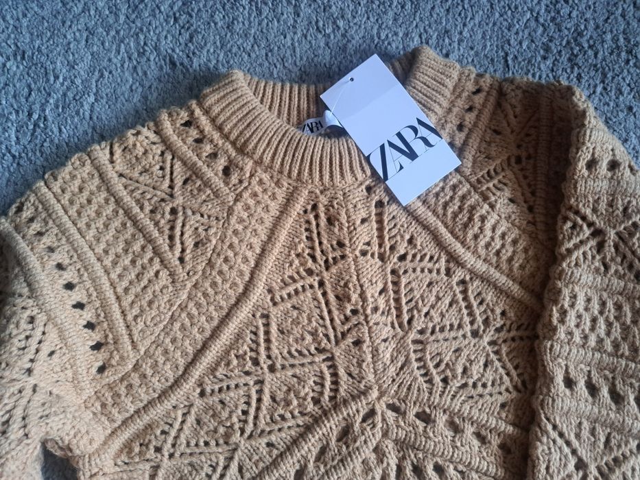 Sweter z ażurowej dzianiny Zara