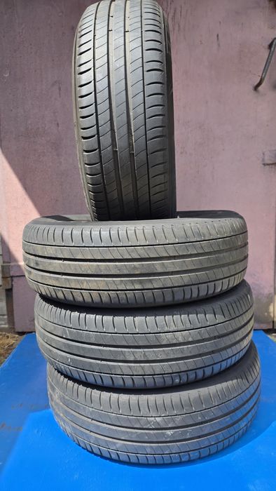 Шини  215/65 R-17