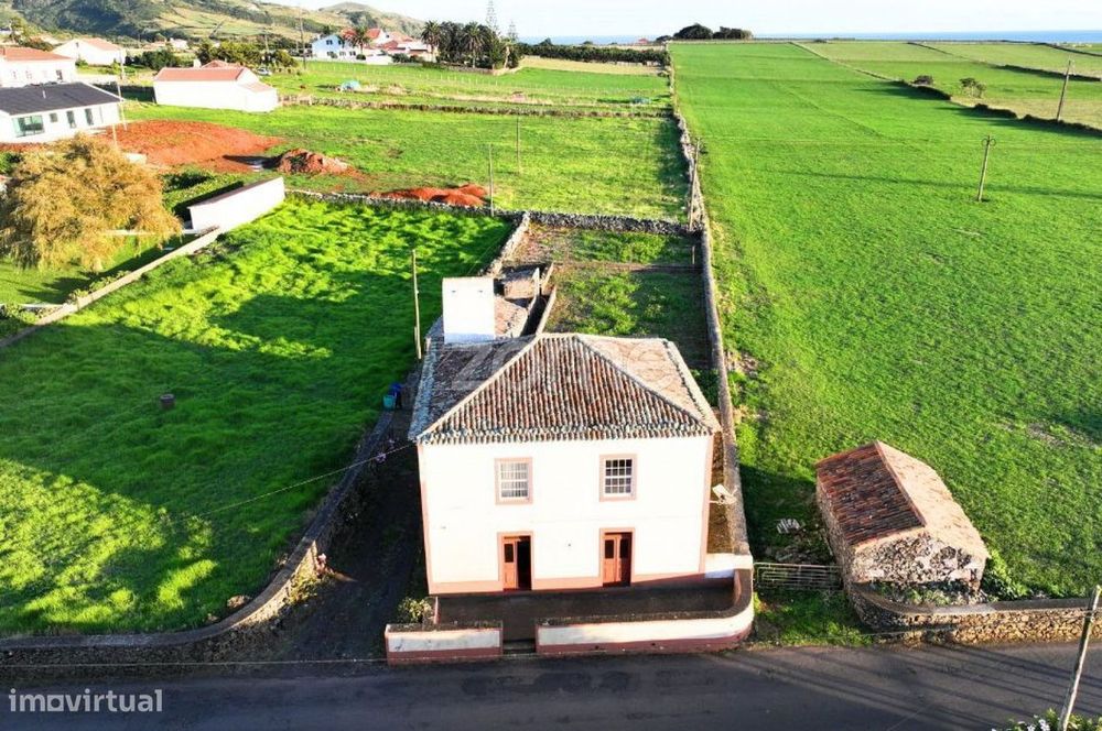 Moradia T4 - Almagreira, Vila do Porto