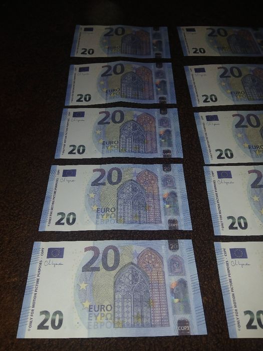 10 Notas 20€ tamanho real