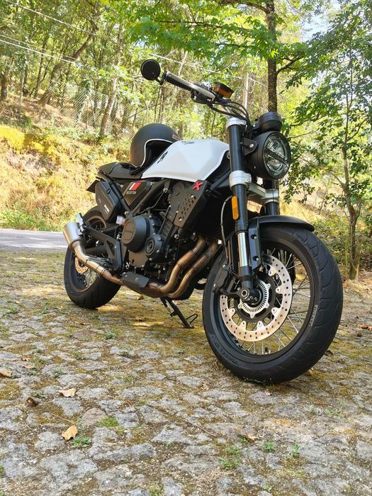 Mota Brixton Crossfire 500