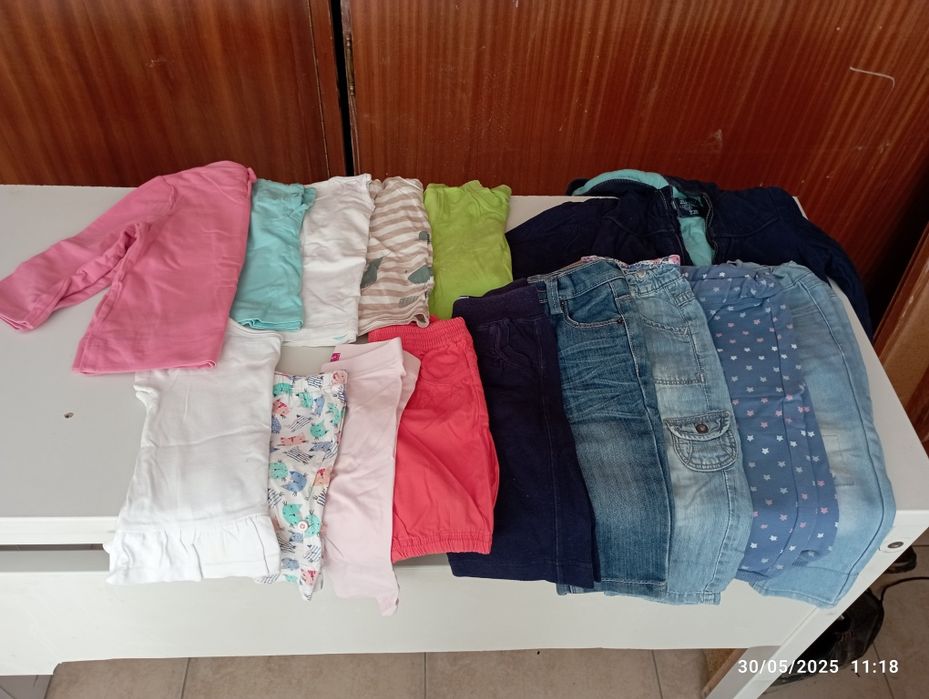 Roupa criança 9/12 meses 
Em bom estado 
Vendo a peça ou o conjunto to
