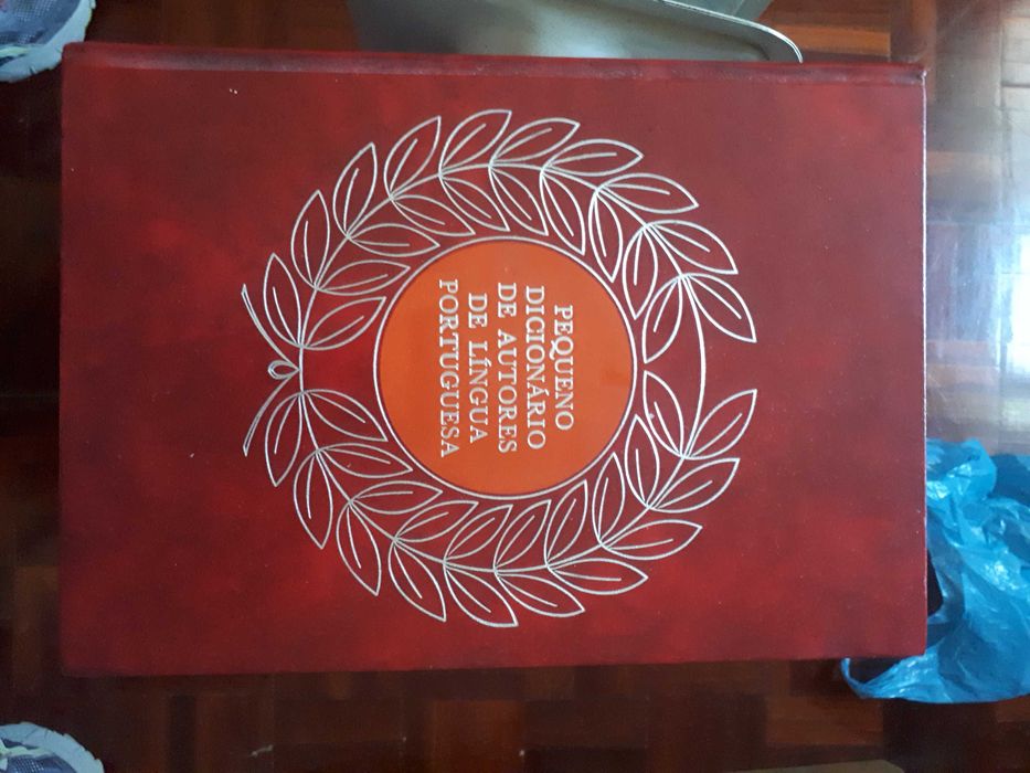 Pequeno Dicionário de Autores de Língua Portuguesa