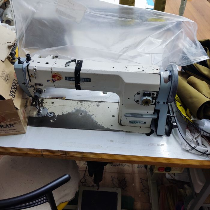 Продам Швейні Машинки, Тканину, Фурнітуру